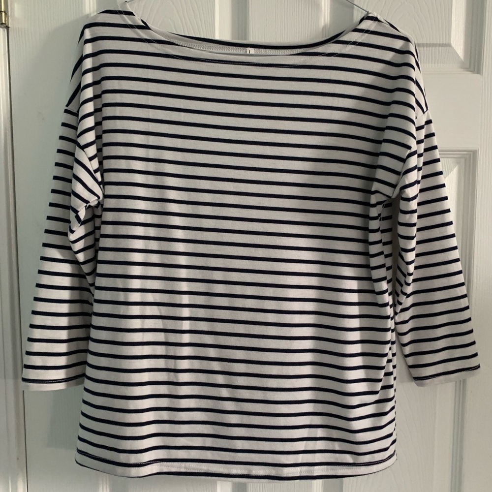 Red Dress Boutique White & Navy Quarter sleeve